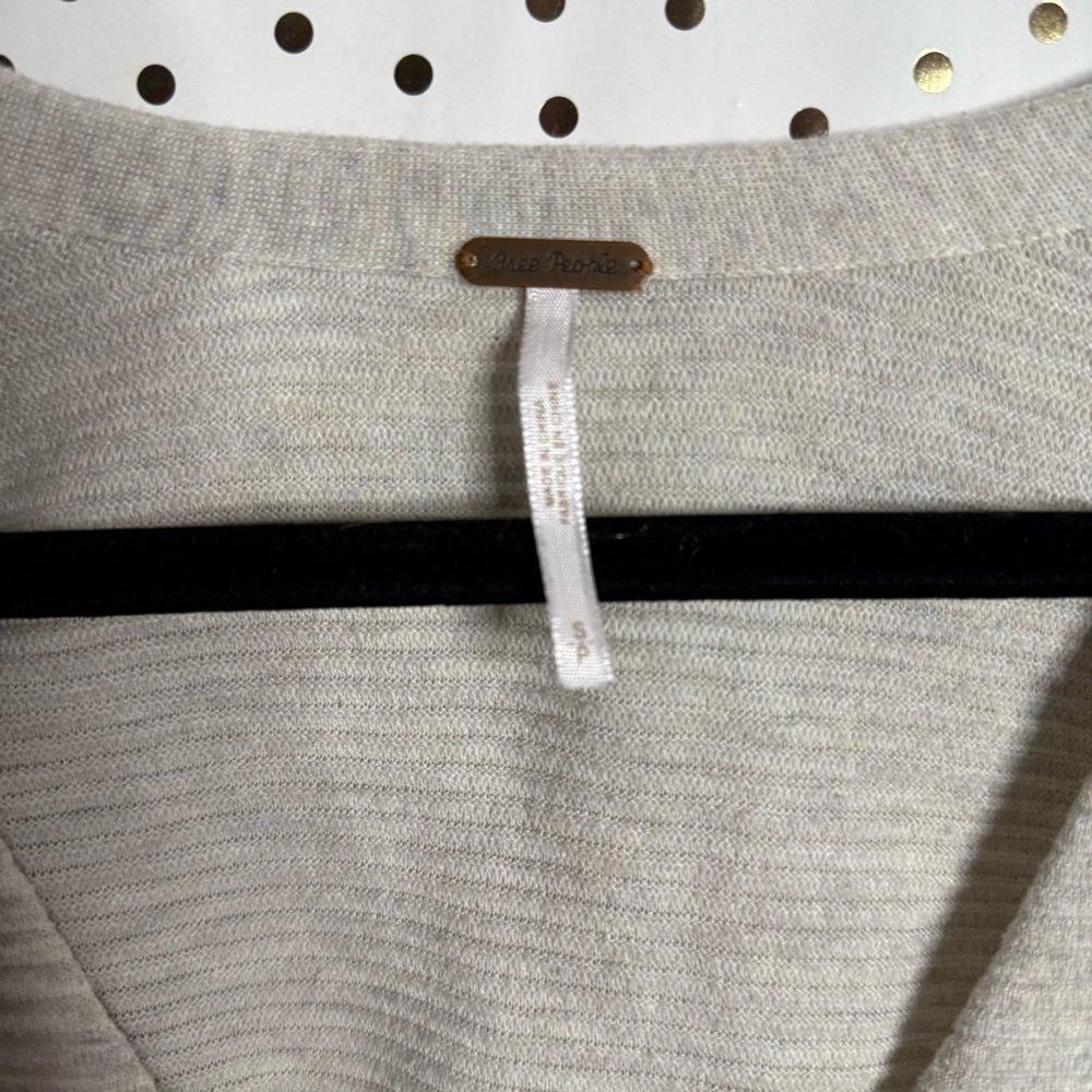 Free People Cream Ribbed V-Neck Top - Picture 3 of 6